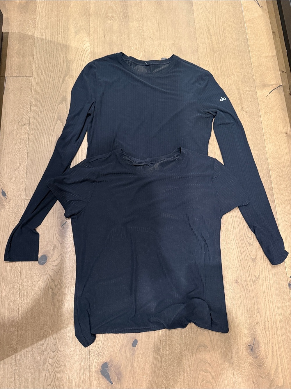 Set of ALO Yoga tops both size medium